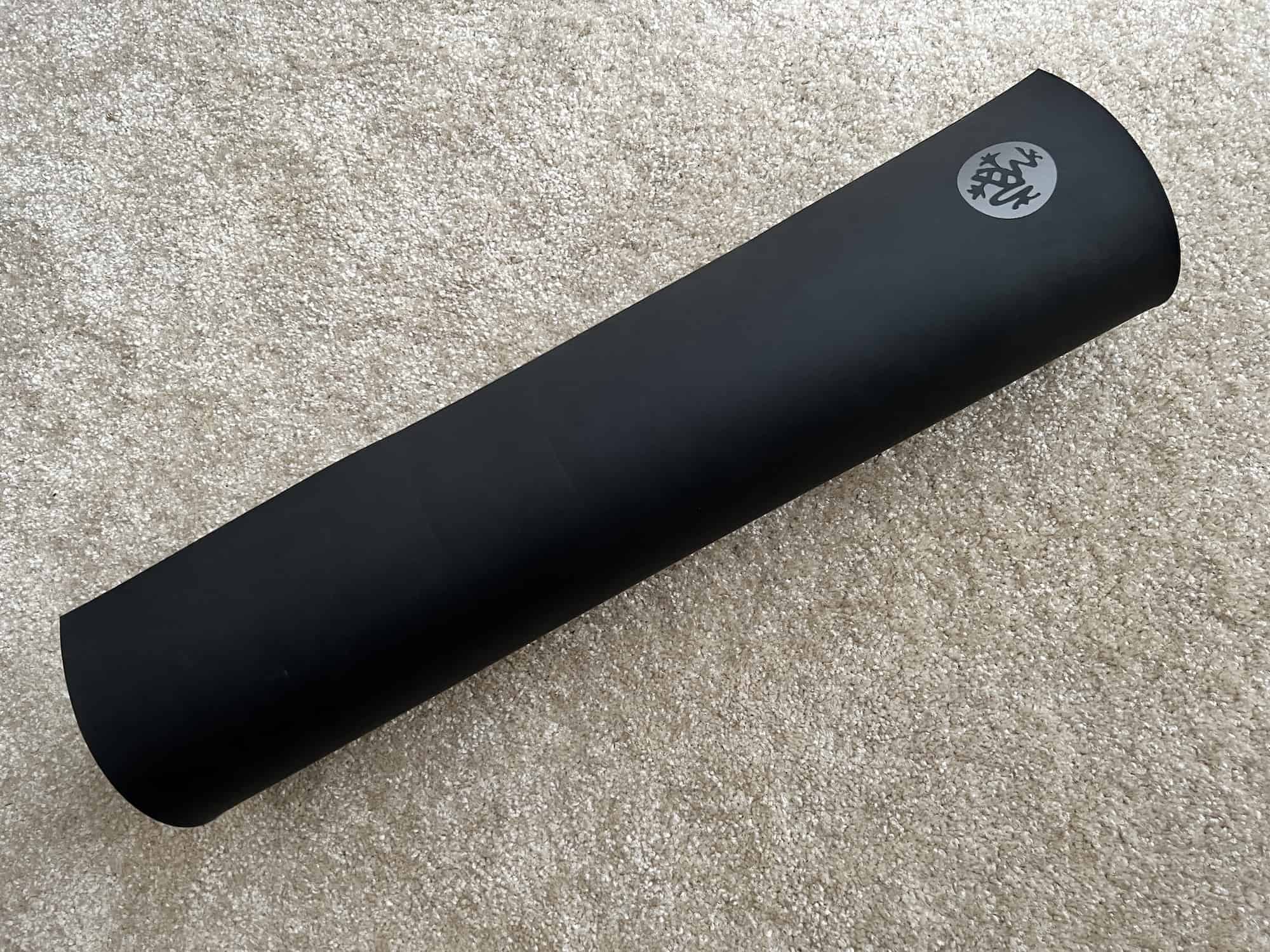 Manduka GRP Adapt Yoga Mat - 5mm Thick Travel Mat Made from Natural Tree  Rubber, Superior Catch Grip, Dense Cushioning for Support and Stability in  Yoga, Pilates, and all Fitness, 71 inches